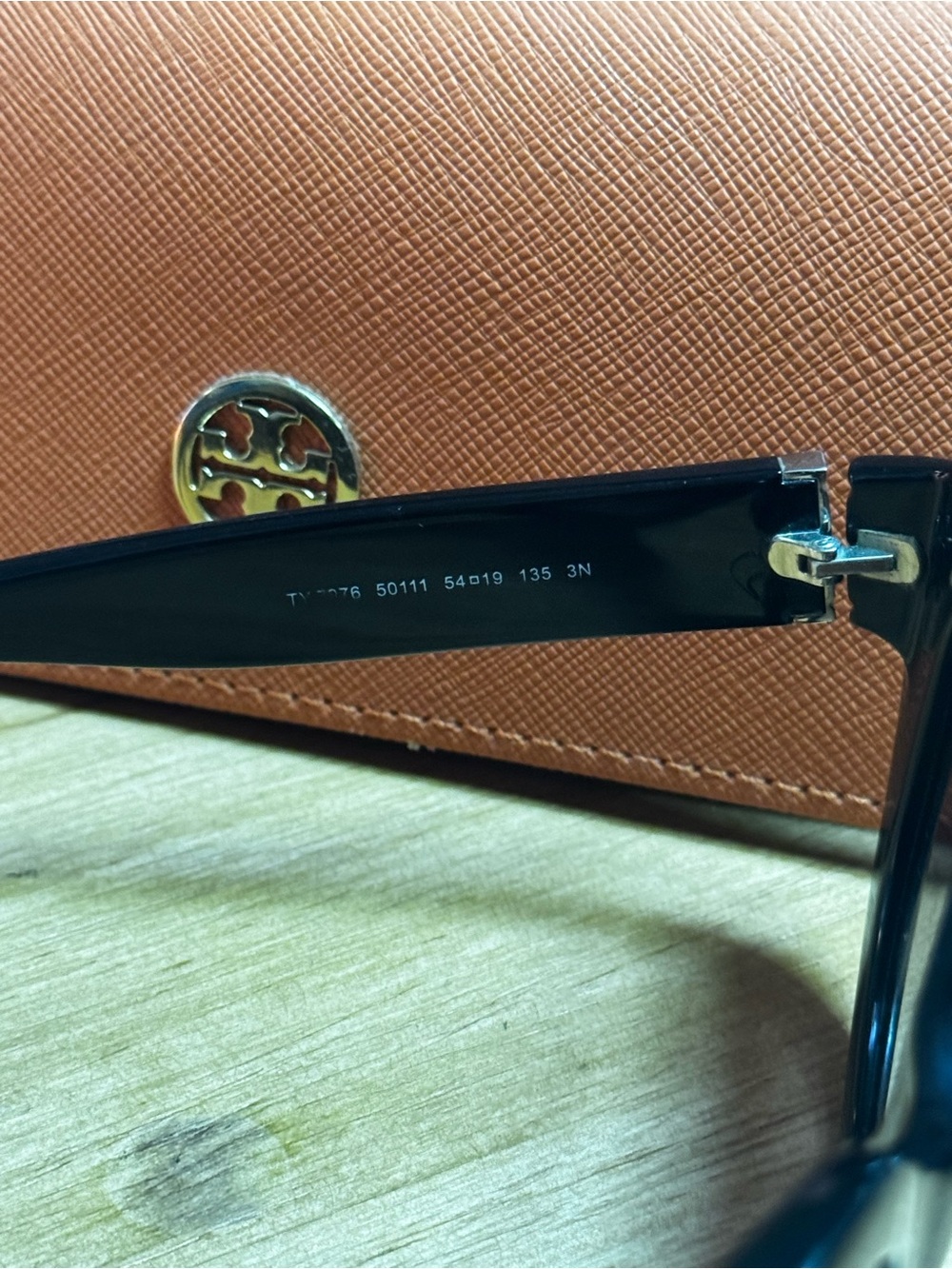 Tory Burch Black Oversized Round Sunglasses with Orange Logo Case - Picture 3 of 5